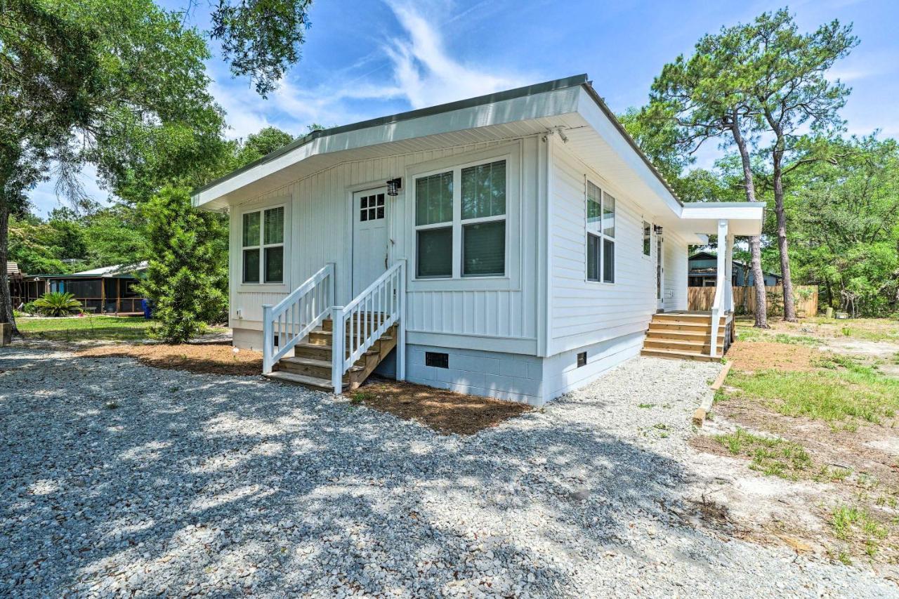 Modern Oak Island Escape 1 Mile To Long Beach! Exterior photo