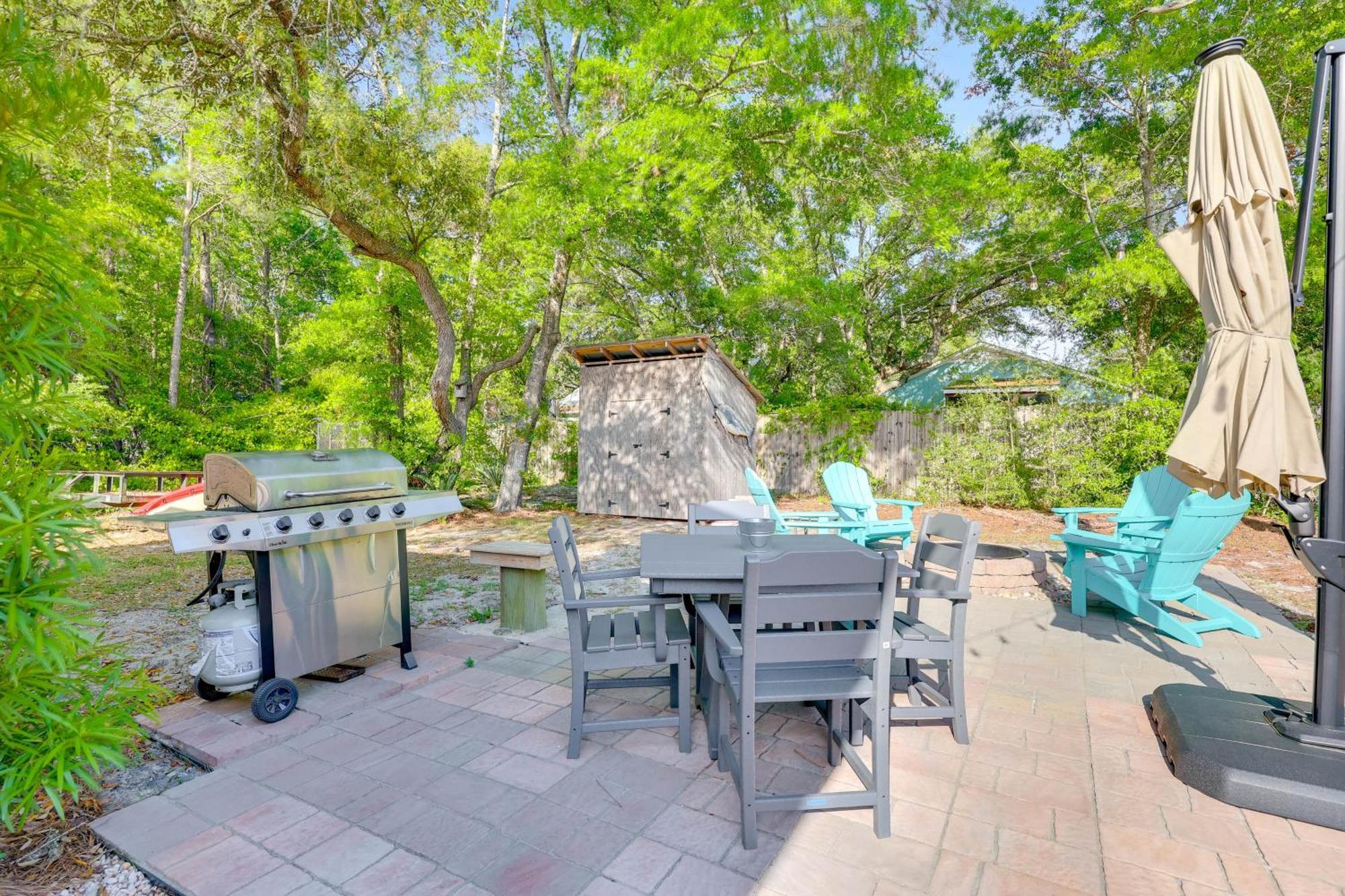 Modern Oak Island Escape 1 Mile To Long Beach! Exterior photo