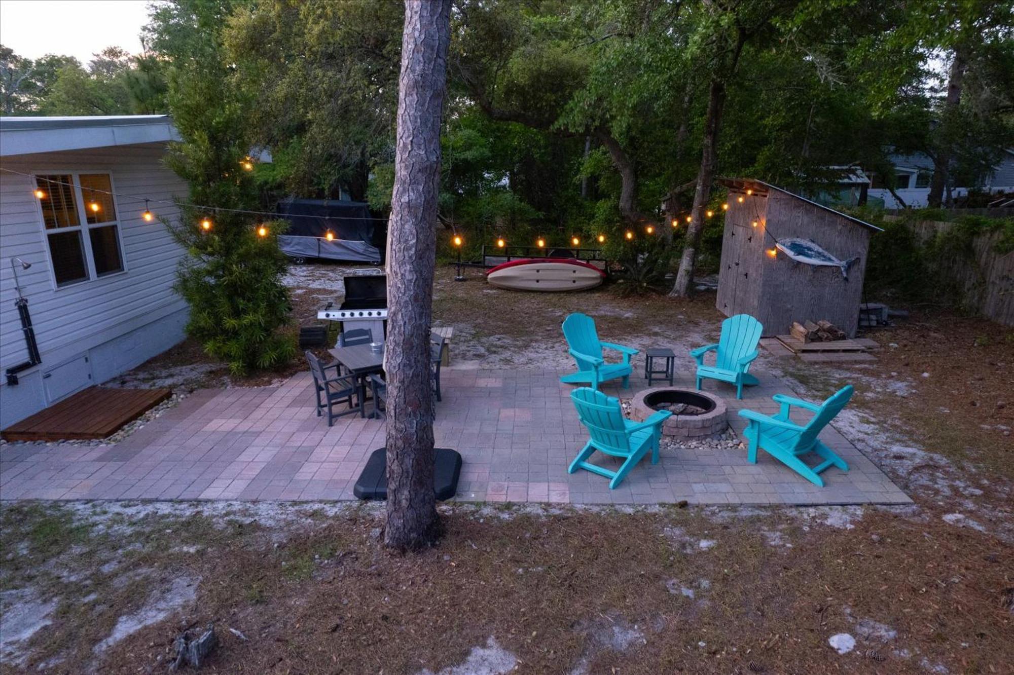 Modern Oak Island Escape 1 Mile To Long Beach! Exterior photo